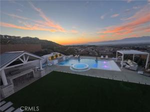 MLS #OC25081110 image #0