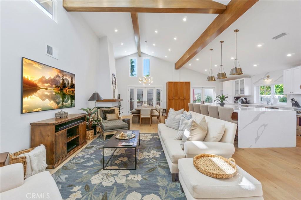 MLS #OC25081757 image #0