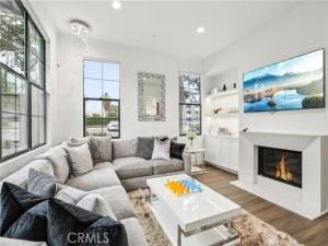 MLS #OC25083083 image #0