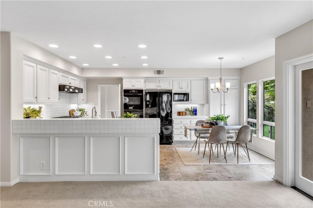 MLS #OC25100045 img 0