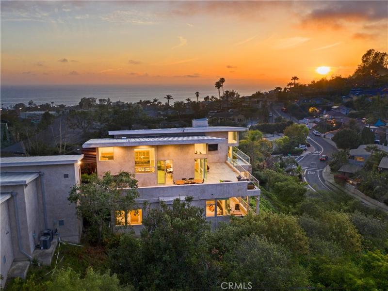 MLS #OC25103843 image #0