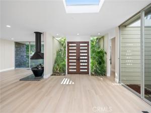 MLS #OC25104999 image #0