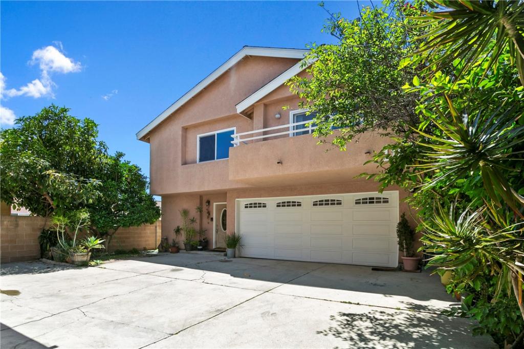 MLS #OC25107453 image #0