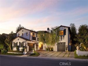 MLS #OC25109540 image #0