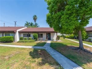 MLS #OC25115526 image #0