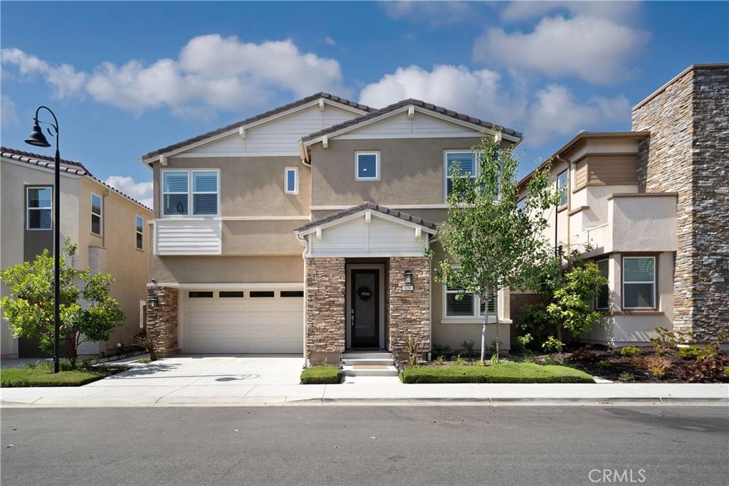 MLS #OC25118331 image #0