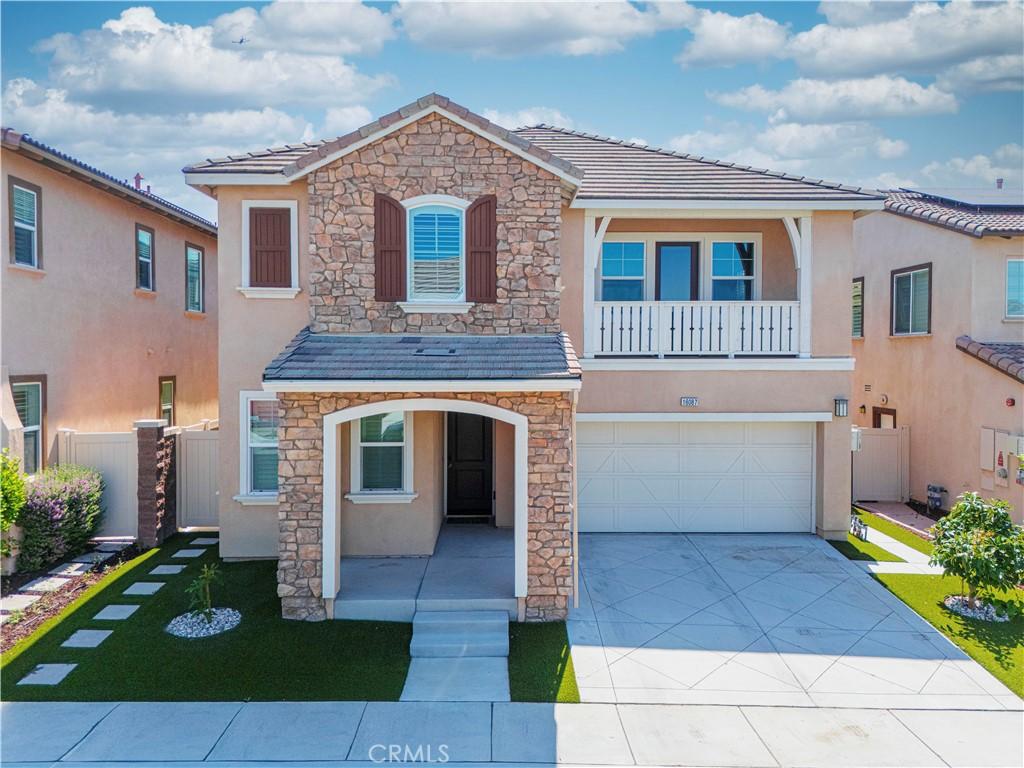 MLS #OC25119777 img 0