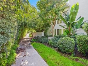 MLS #OC25121923 image #0