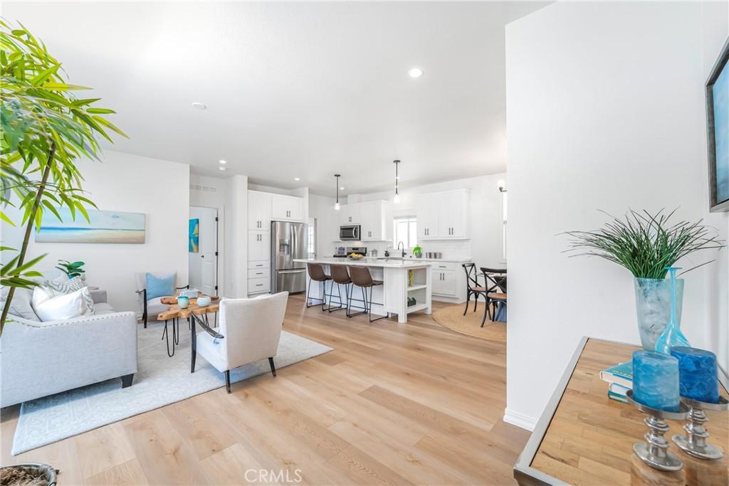 MLS #OC25124901 image #0