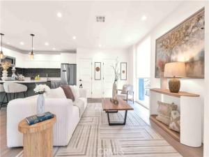 MLS #OC25125683 image #0