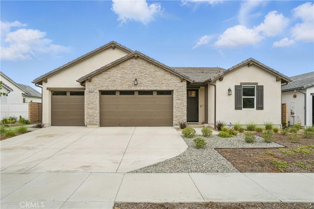 MLS #OC25130710 image #0