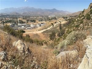 MLS #OC25130916 image #0