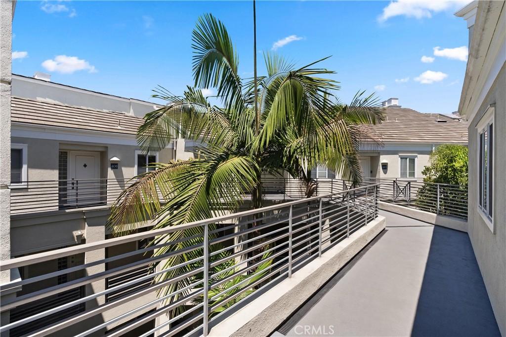 MLS #OC25131928 image #0