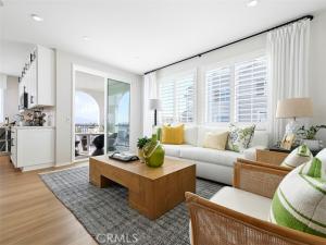 MLS #OC25132217 image #0