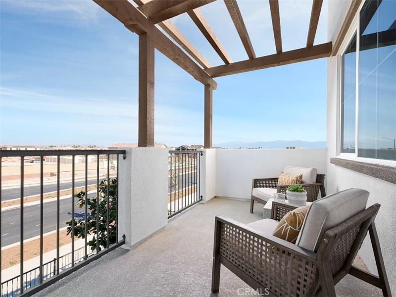 MLS #OC25132963 img 0