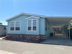 MLS #OC25136982 image #0