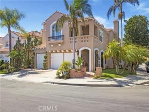 MLS #OC25137021 image #0