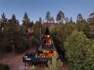 MLS #OC25137047 image #0