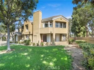 MLS #OC25137334 image #0