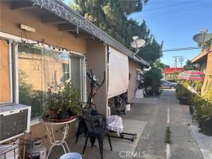 MLS #OC25138368 image #0