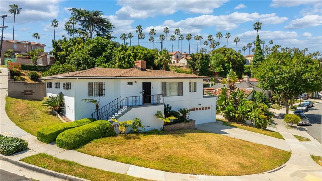 MLS #OC25138723 img 0