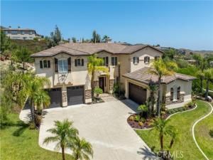 MLS #OC25139424 image #0