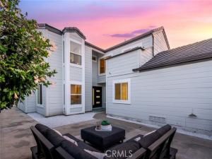 MLS #OC25139860 image #0