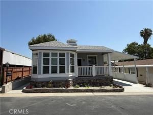 MLS #OC25140684 image #0