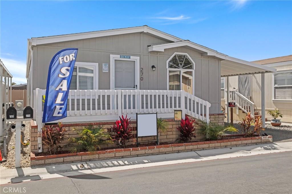 MLS #OC25142661 image #0