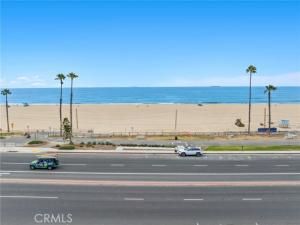 MLS #OC25142714 image #0