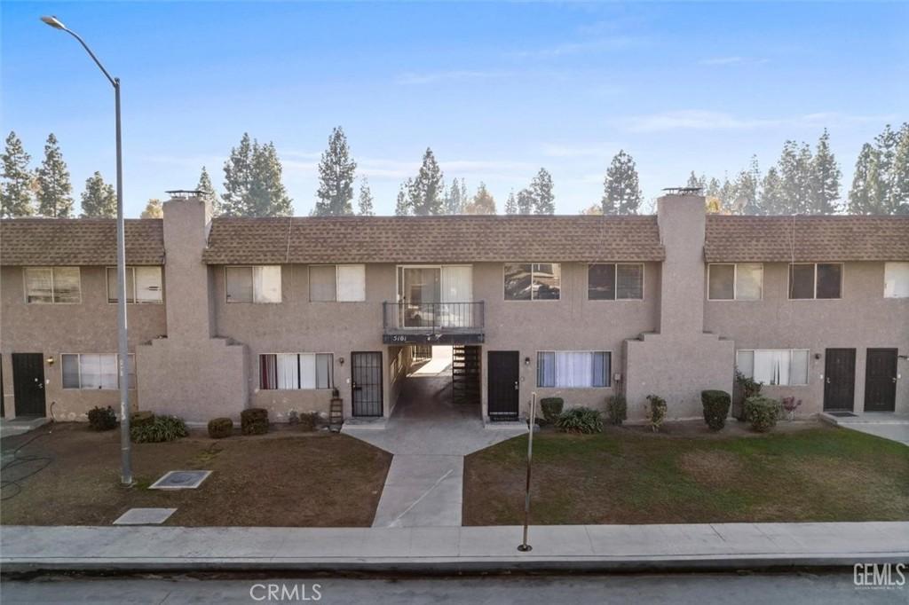 MLS #OC25143191 image #0