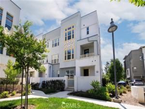 MLS #OC25144534 image #0