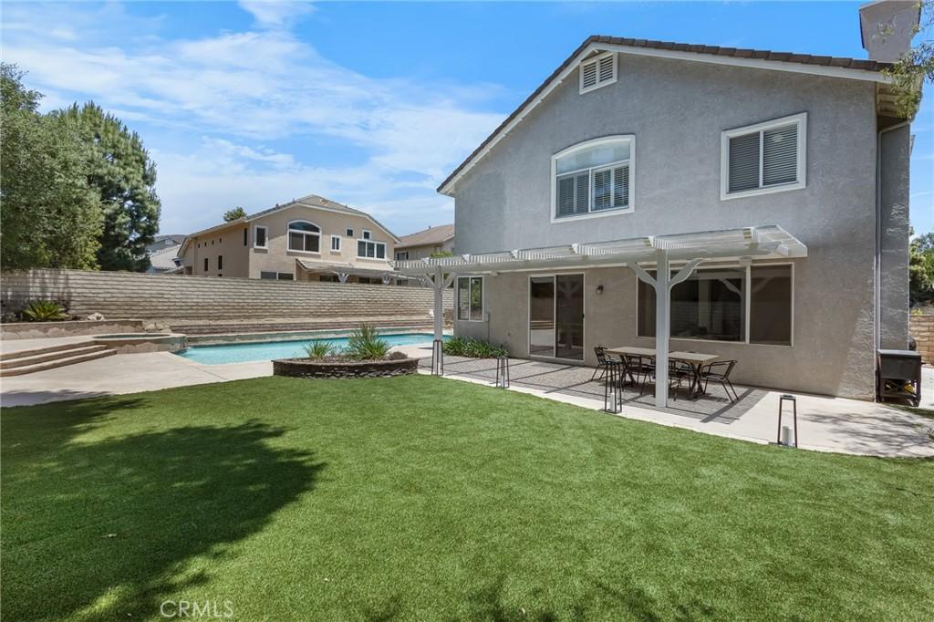 MLS #OC25145089 image #0
