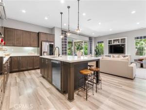 MLS #OC25145652 image #0