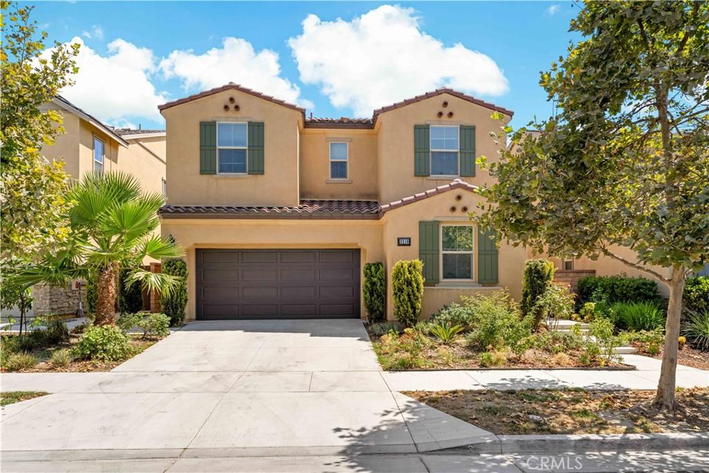 MLS #OC25146200 img 0