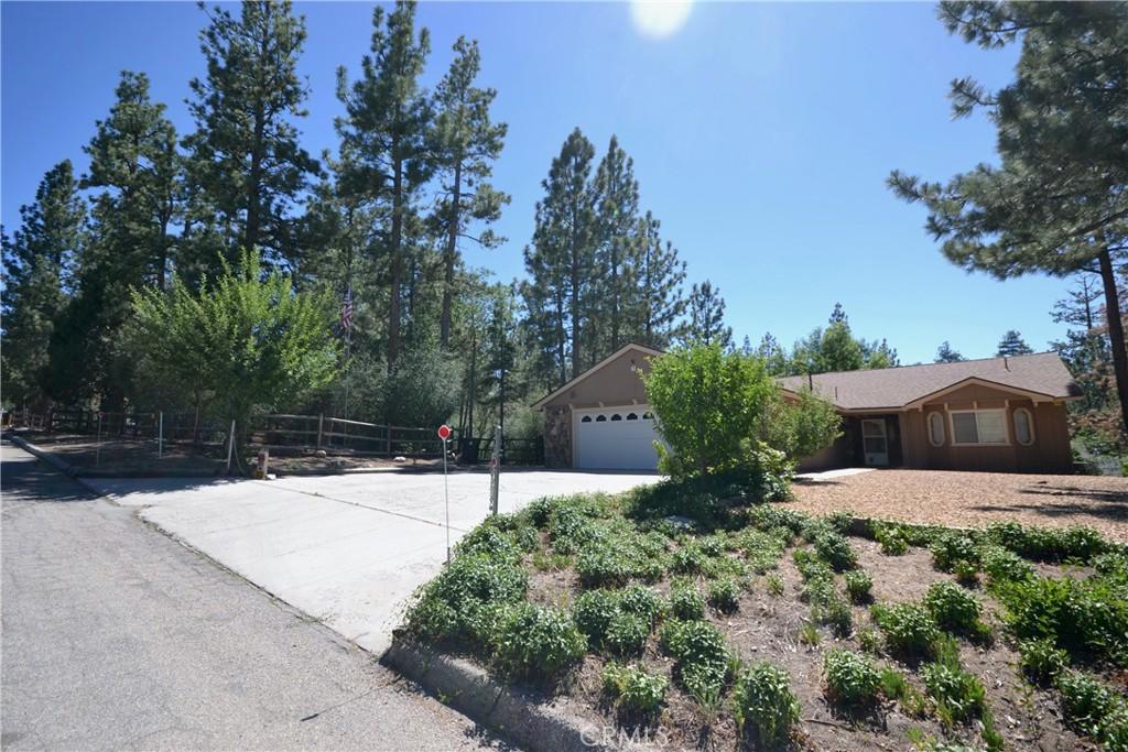 MLS #OC25146629 img 0