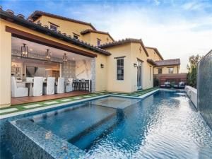 MLS #OC25146787 image #0