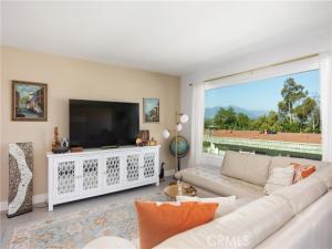 MLS #OC25149555 image #0