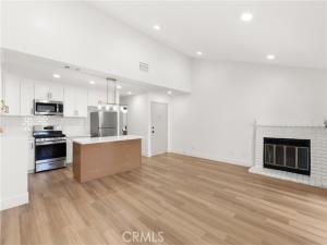 MLS #OC25150130 image #0