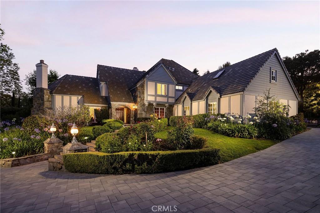 MLS #OC25151857 image #0