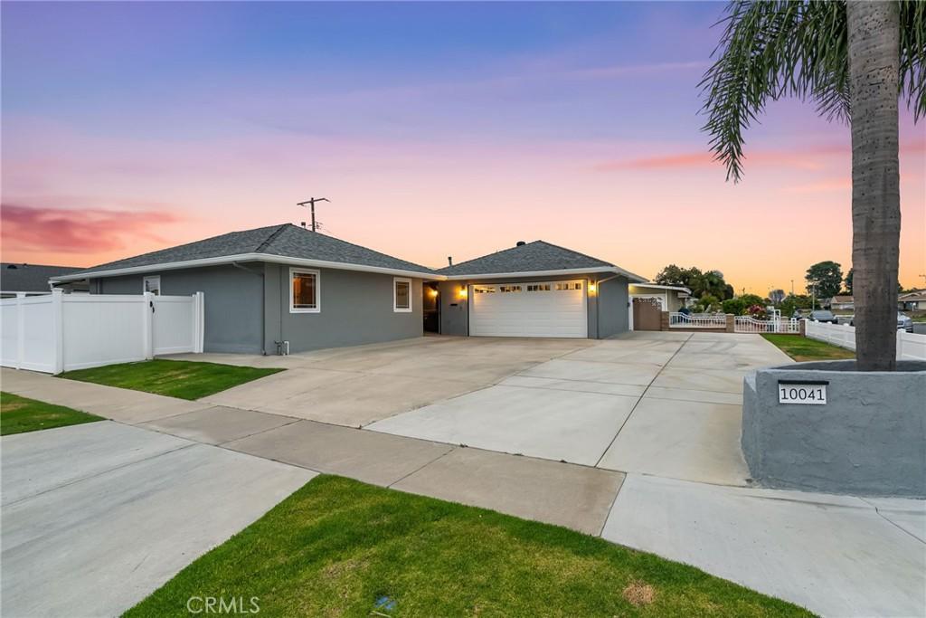 MLS #OC25152232 img 0