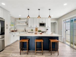 MLS #OC25152467 image #0