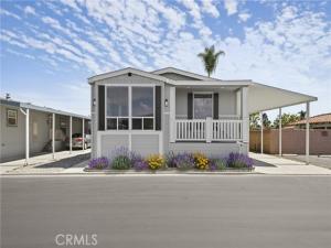 MLS #OC25153824 image #0