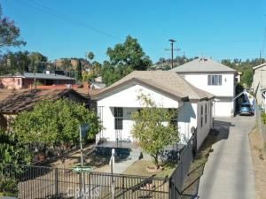 MLS #OC25156185 img 0