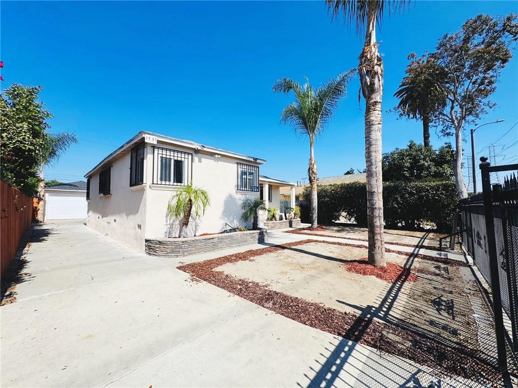 MLS #OC25156843 image #0