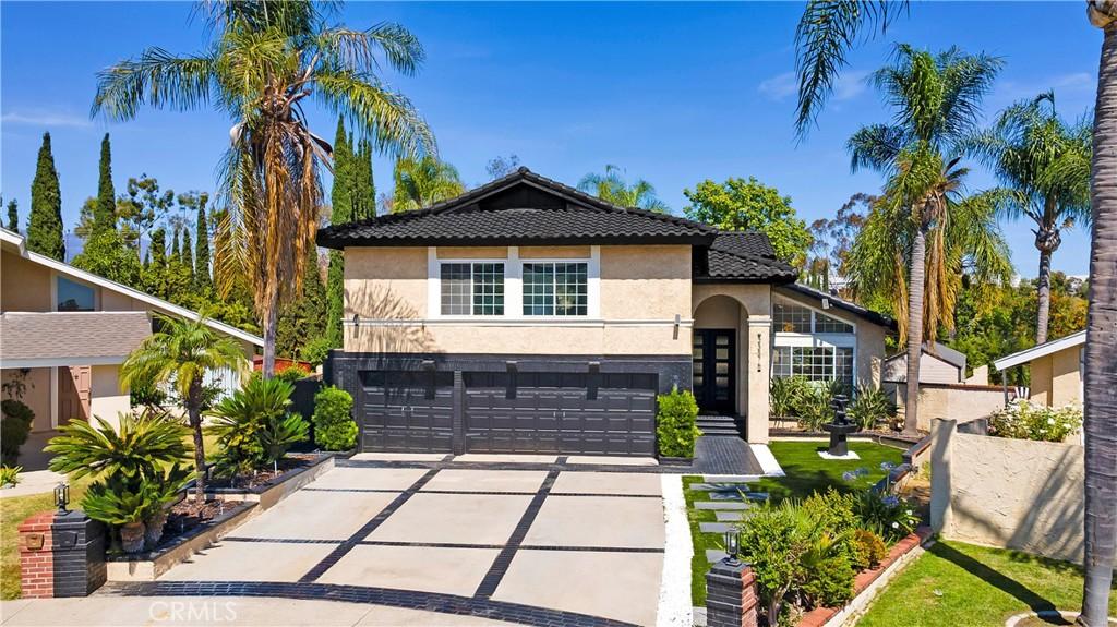 MLS #OC25157193 image #0