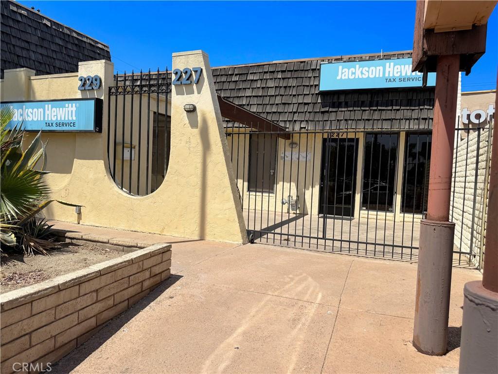 MLS #OC25157250 image #0