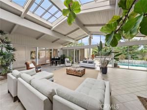 MLS #OC25157494 image #0