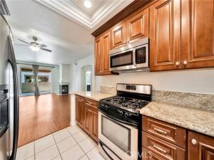 MLS #OC25157684 image #0