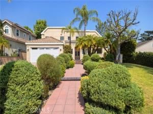 MLS #OC25158379 image #0